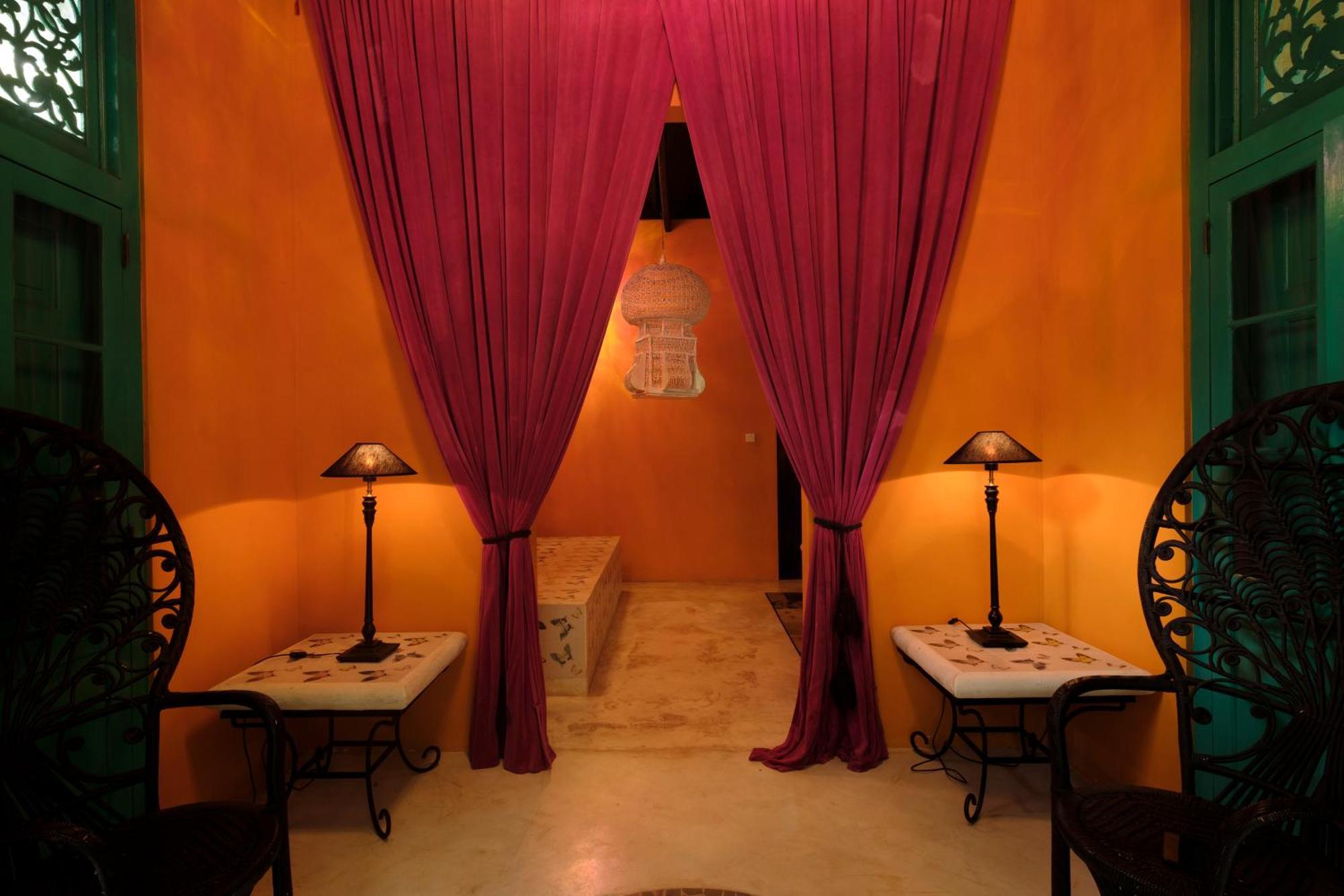 Casa Heliconia Hotel Гампа Екстериор снимка